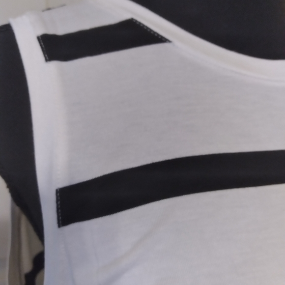 💎Halogen Black & White Back Keyhole Tank Top Sz M NWT💎 - Picture 4 of 15